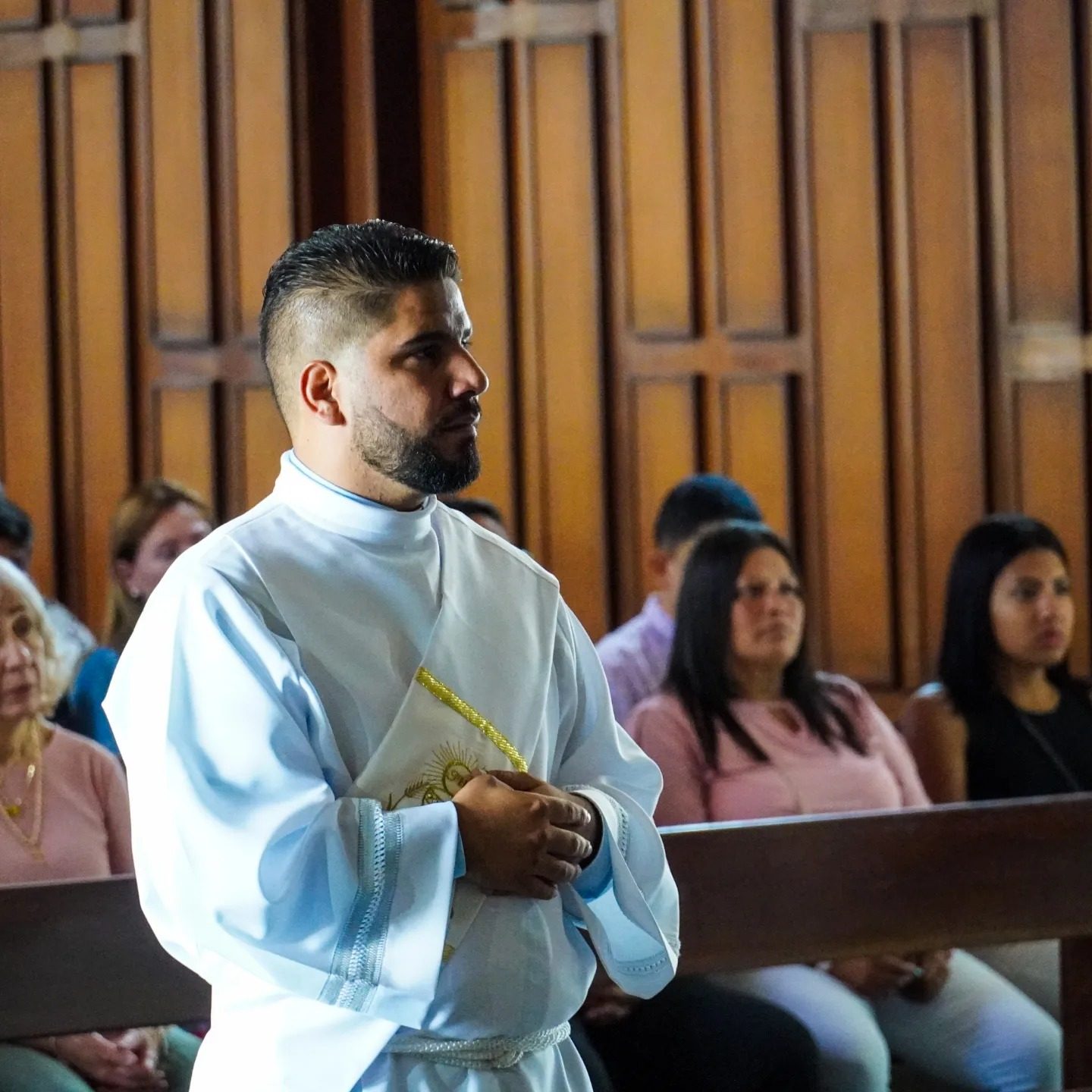 Venezuela | Meyber Espinoza se ordenó como sacerdote